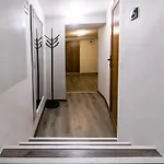 Center Of Varna-free Parking Apartment Warna