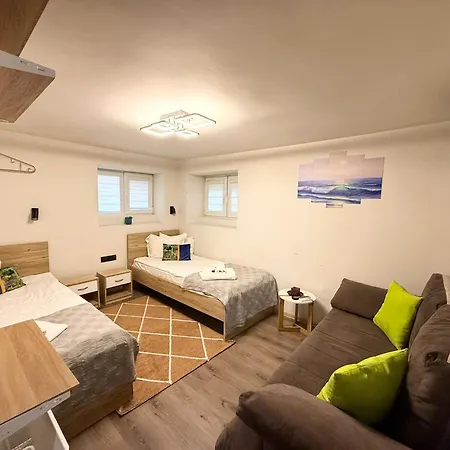 Apartment Center Of Varna-free Parking