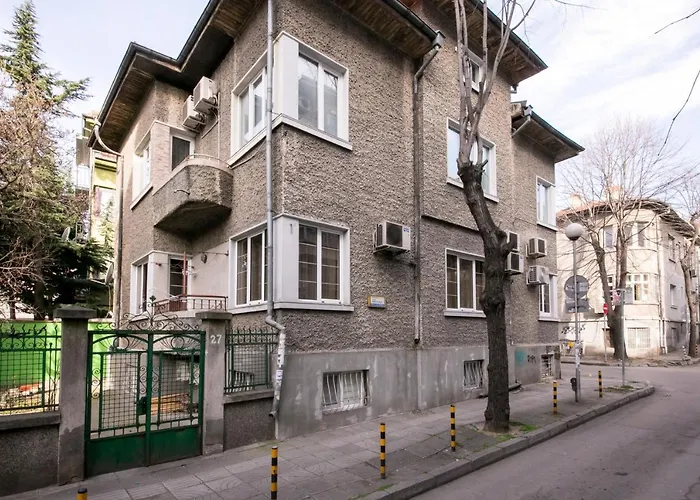 Апартамент Center Of Varna-free Parking